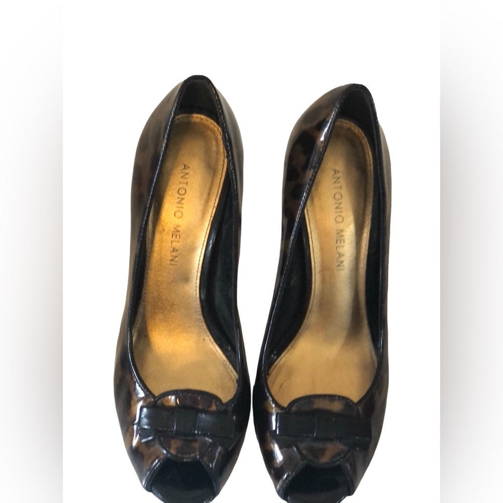 Antonio Melani Animal print Bow tie pumps. Stunning. Barely worn.